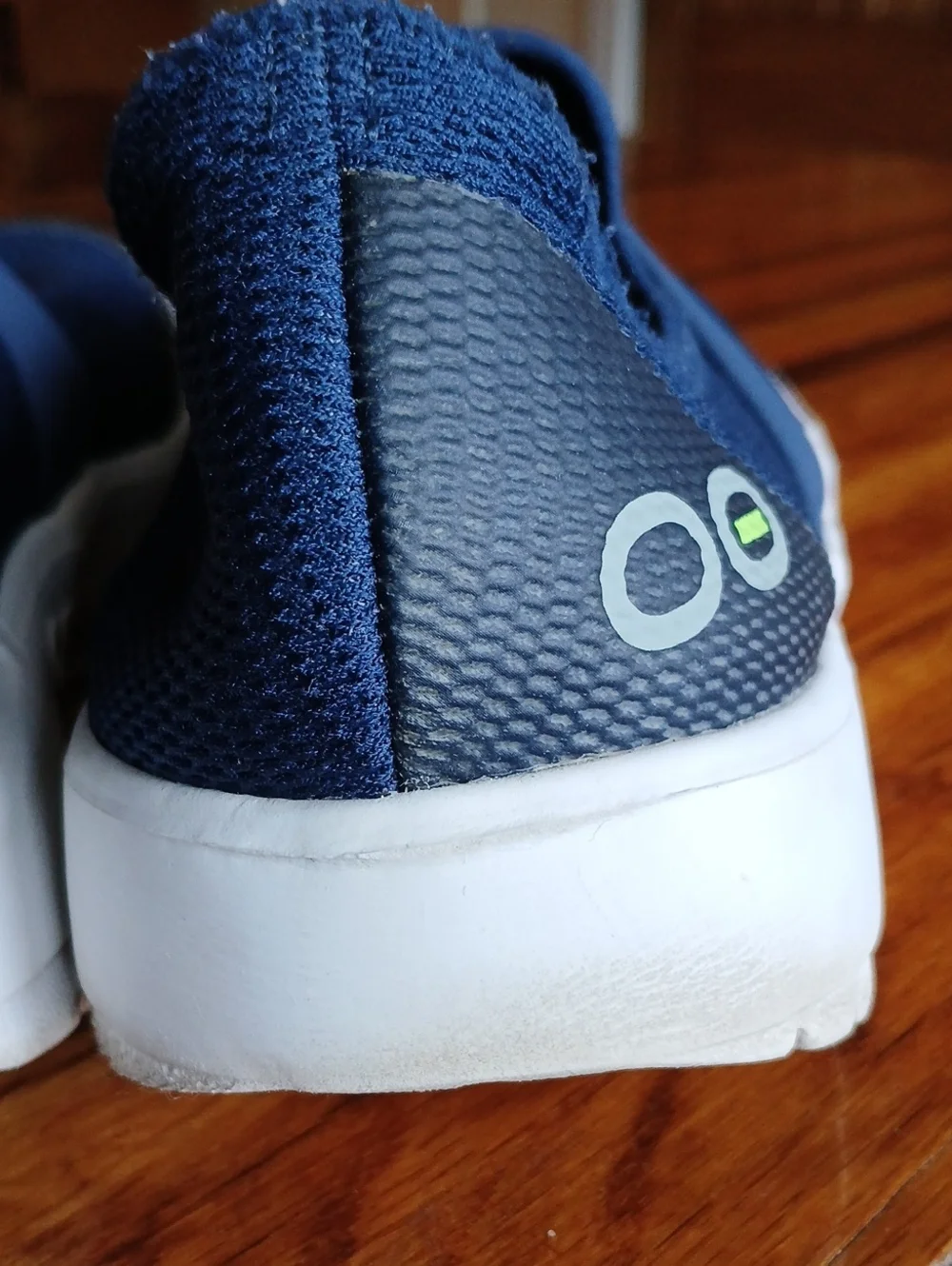 Womens OOFOS Slip On Sneaker - 8/39